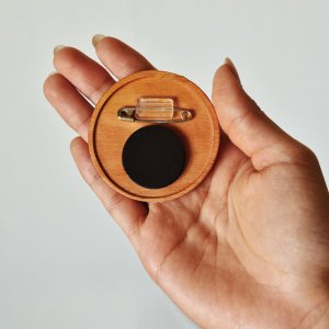 画像2: ZIPANG マグネット付き木バッジ (2)