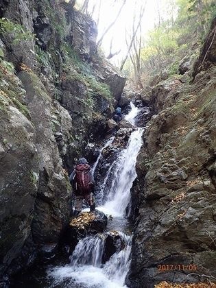 山の秋は短い。